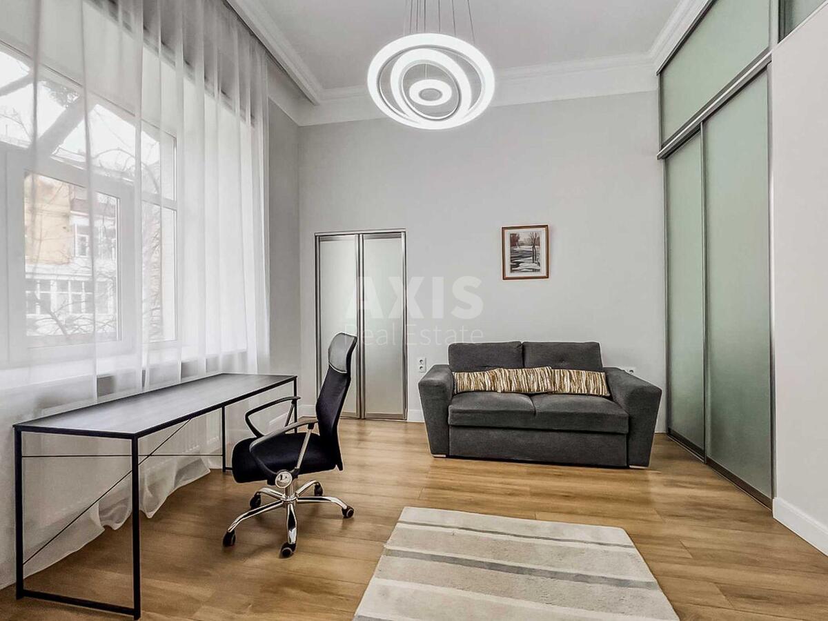 3k apartment vul. Stanislavs'kogo 33