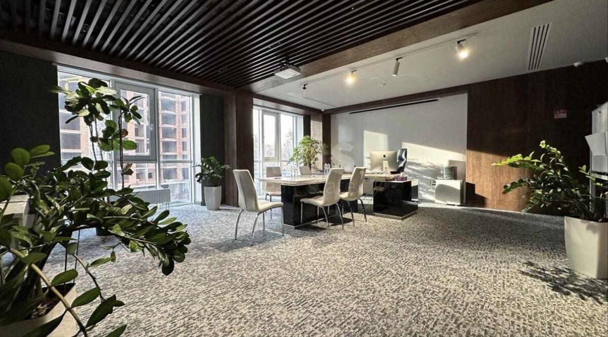 Office vul. Moskovs'ka 32/2, 283m2