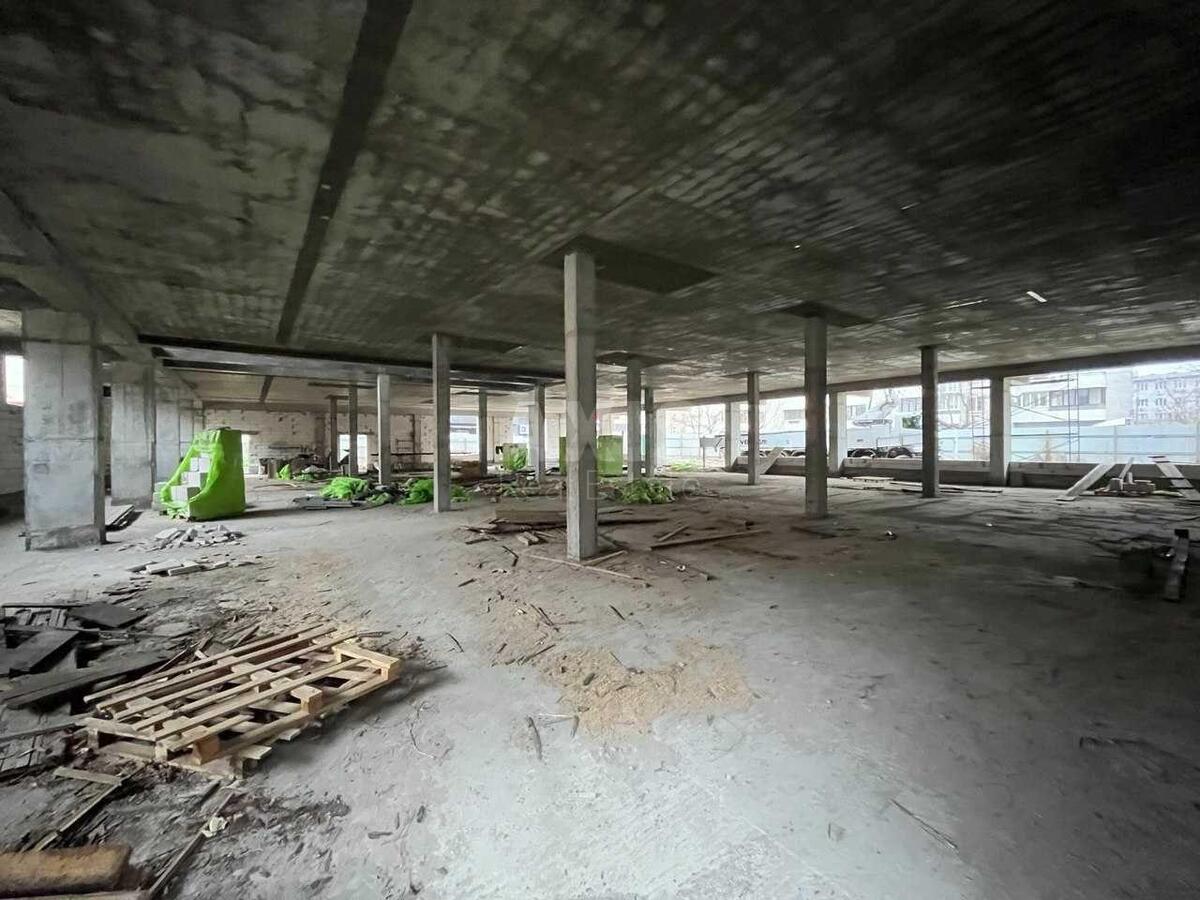 Trade object vul. Mezhygirs'ka 55/20, 1000m2613050