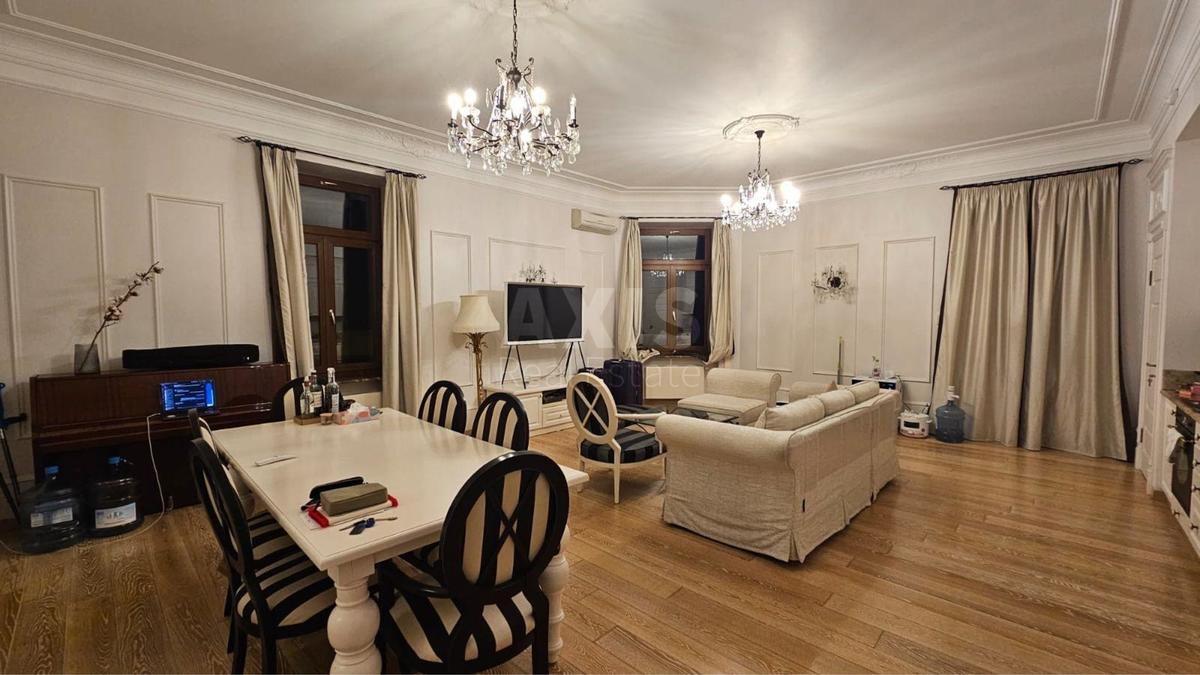 2k apartment vul. Tr'ohsvjatytel's'ka 130