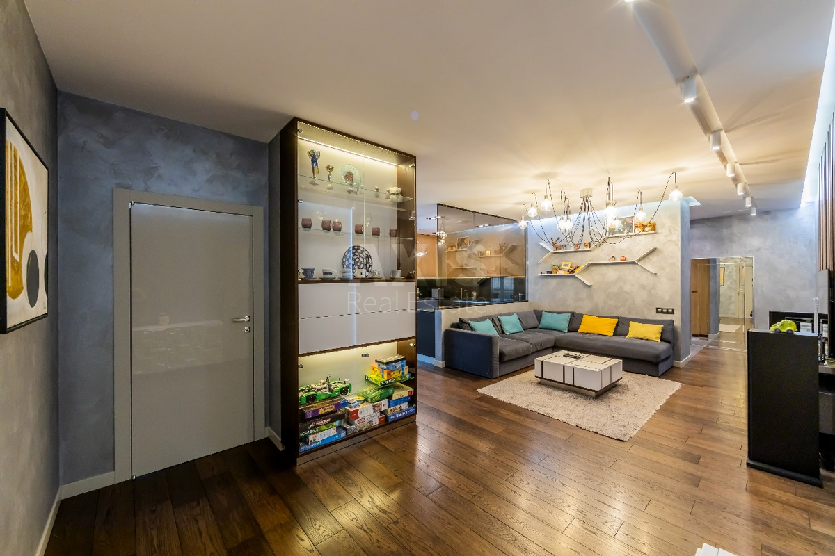 3k apartment vul. Glybochyc'ka 32Б610605