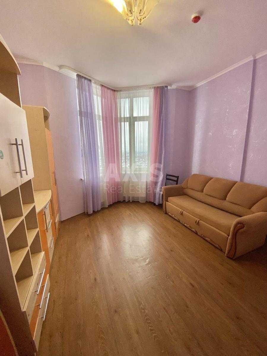 3k apartment vul. Raduns'ka 8/131