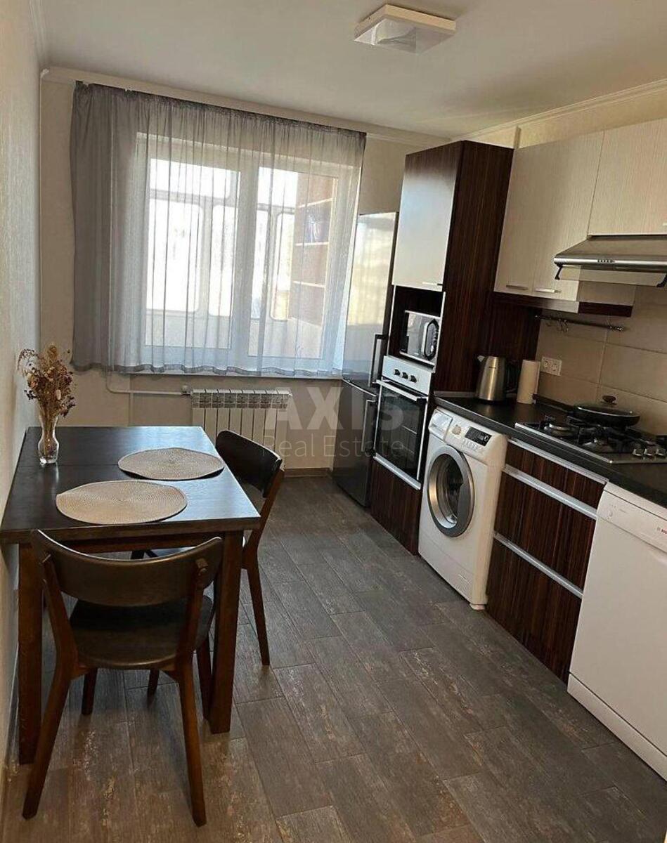 1k apartment vul. Ches'ka 6568061