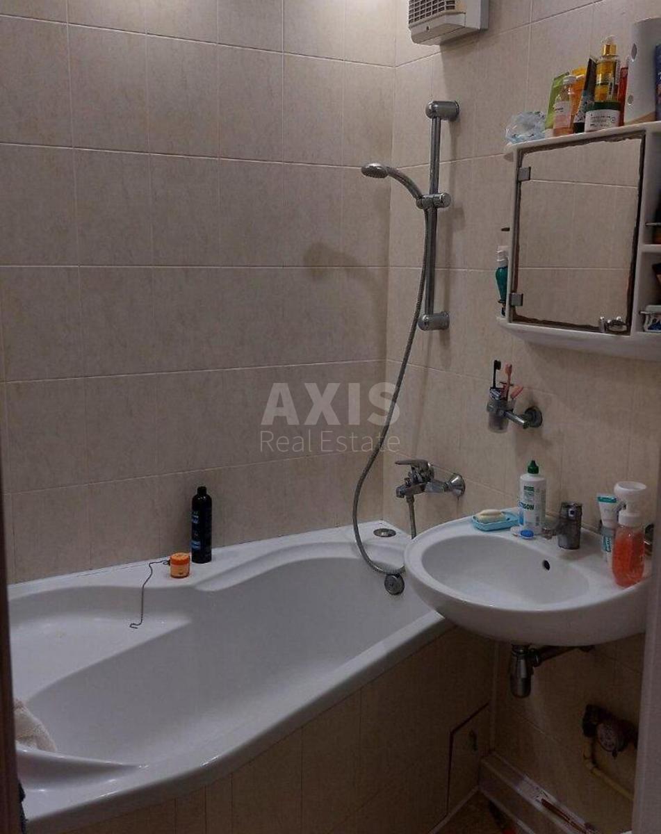 2k apartment vul. Doncja Myhajla 17/468