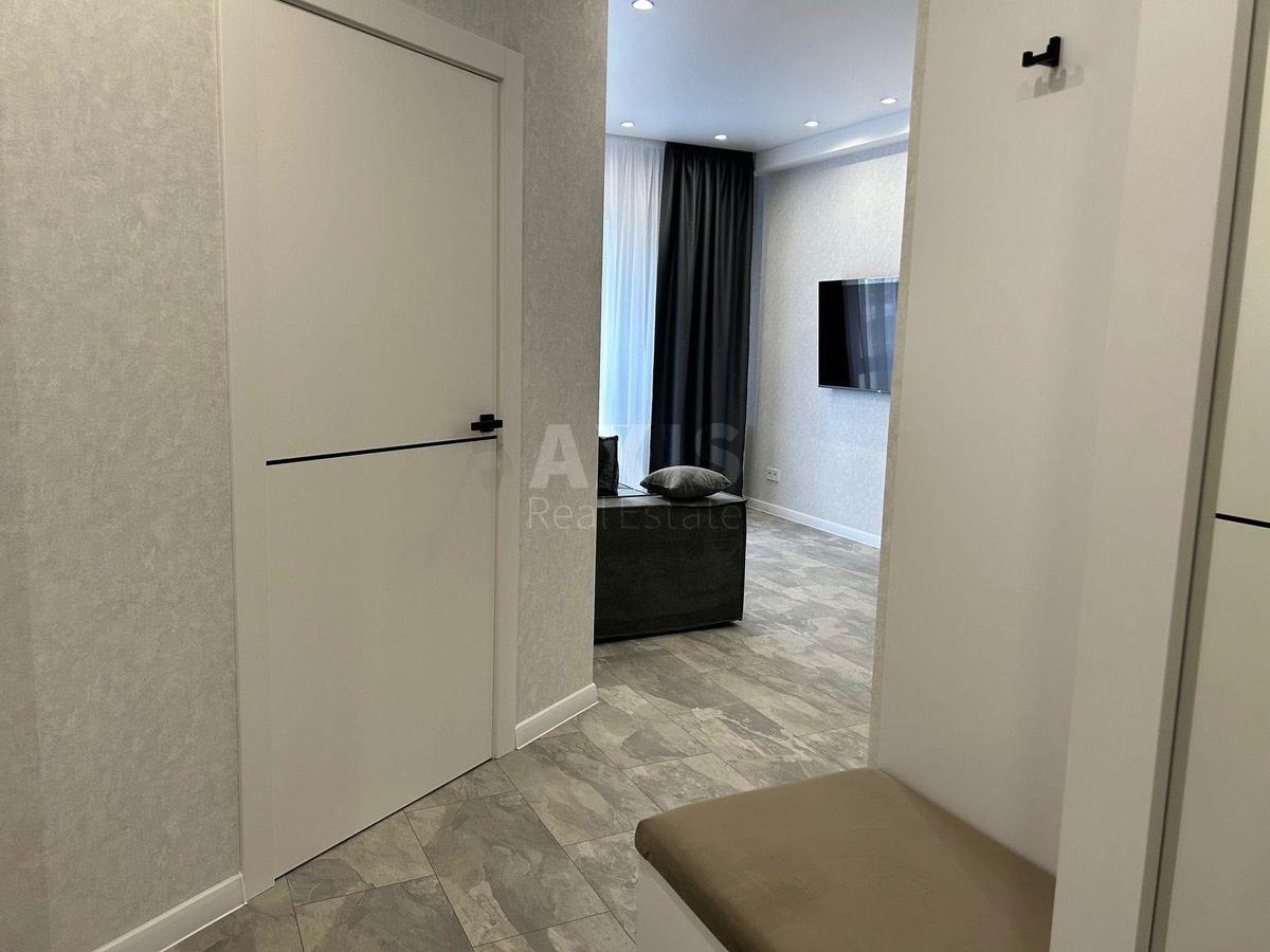 1k apartment vul. Myhajla Maksymovycha 249