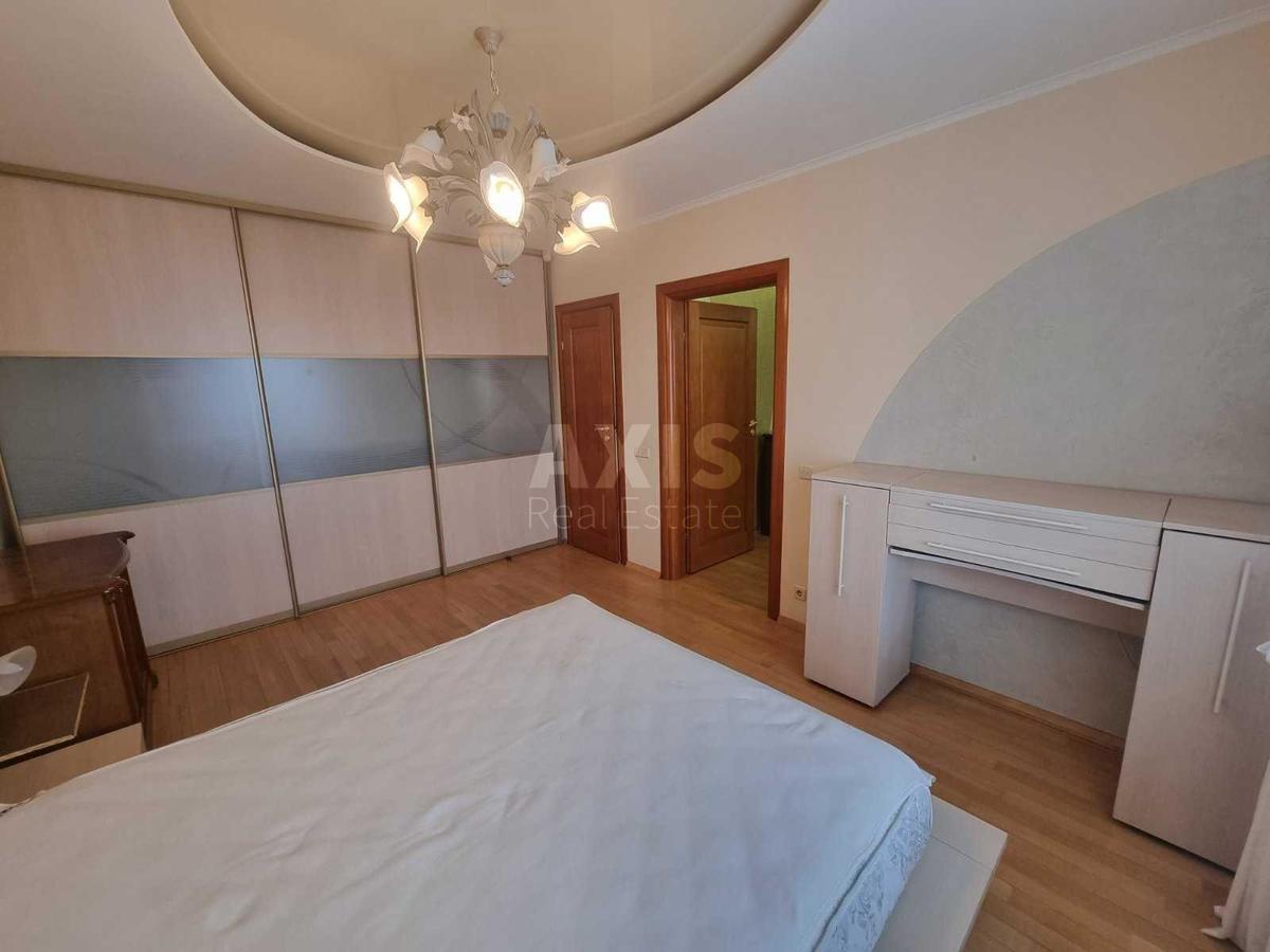 2k apartment vul. Mykil's'ko-Slobids'ka 4В1