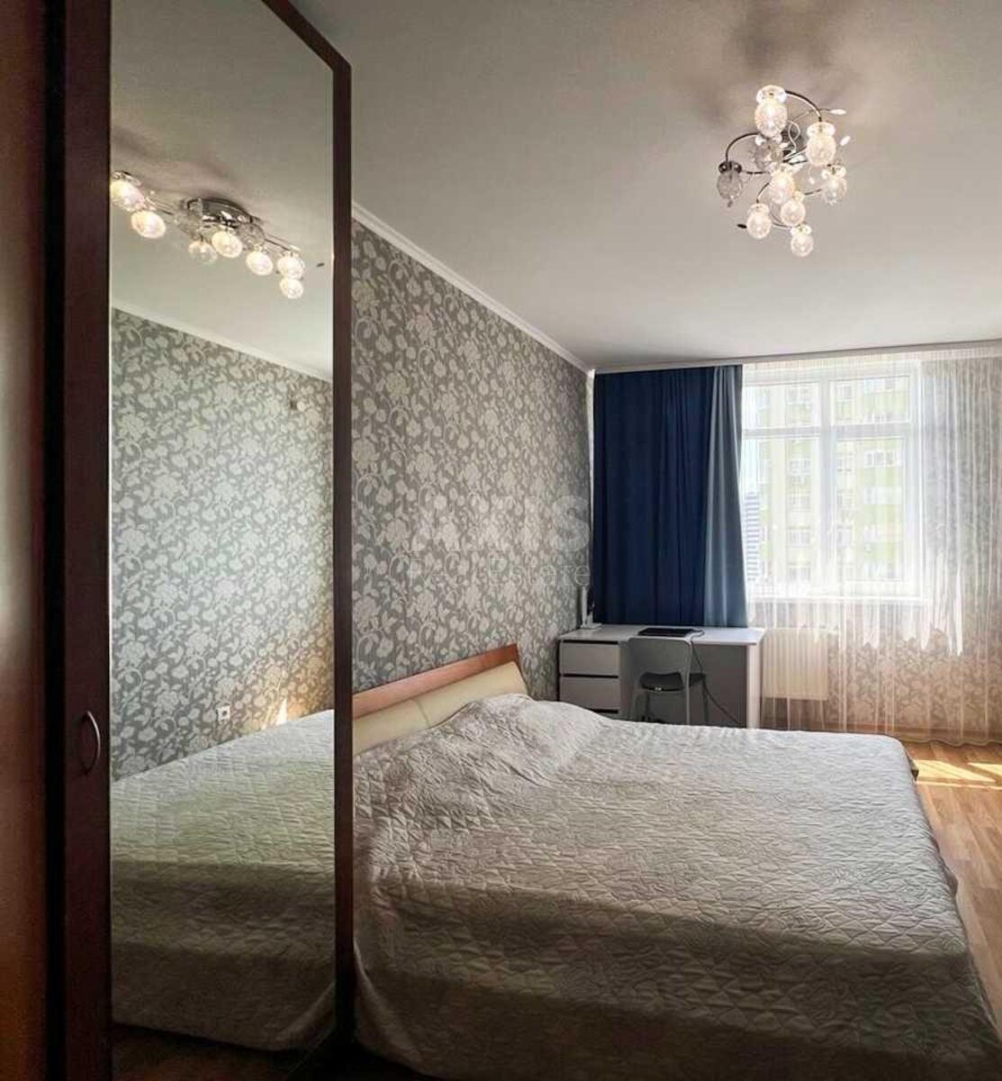 3k apartment vul. Voskresens'ka 14Е575542