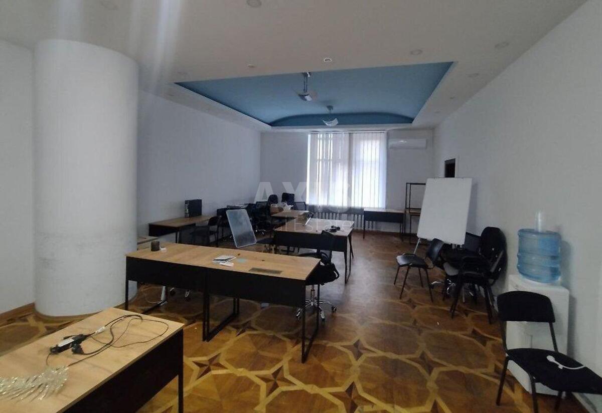 Office vul. Sichovyh Stril'civ 77, 269m2549414