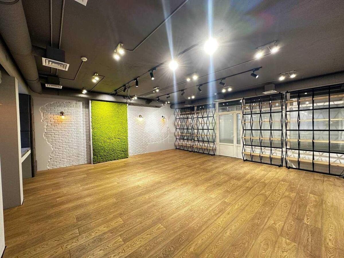 Office vul. Irynyns'ka 5, 600m29