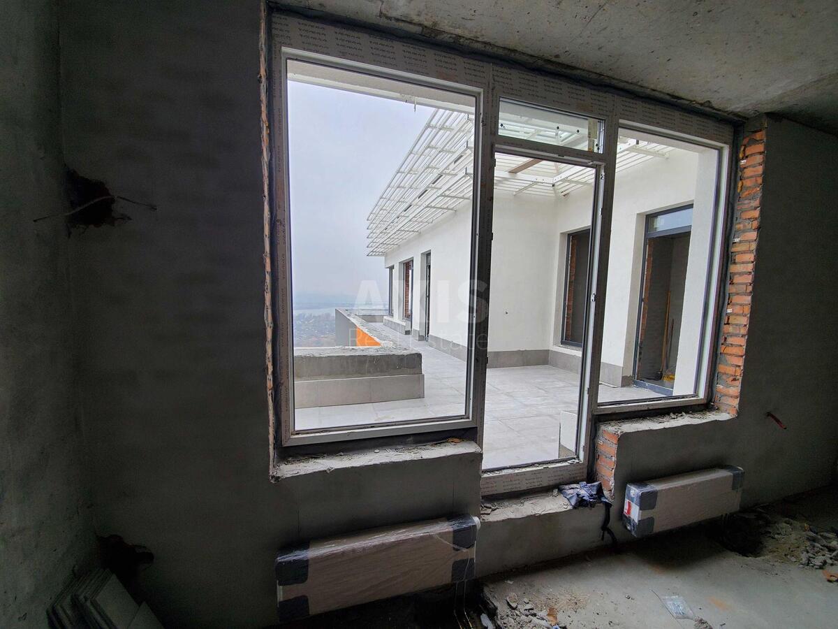 5k apartment nab. Dniprovs'ka 1816
