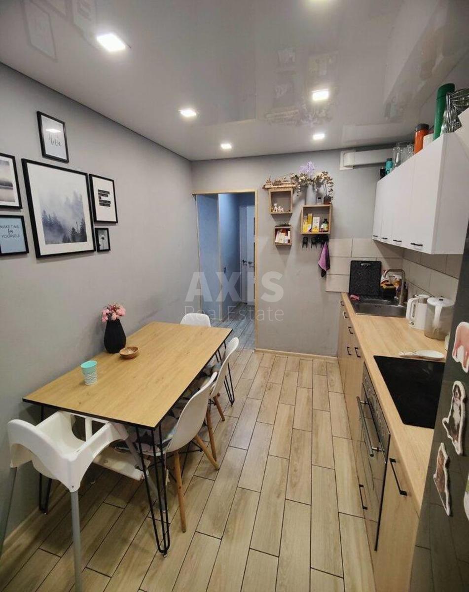 1k apartment vul. Praz'ka 22А0