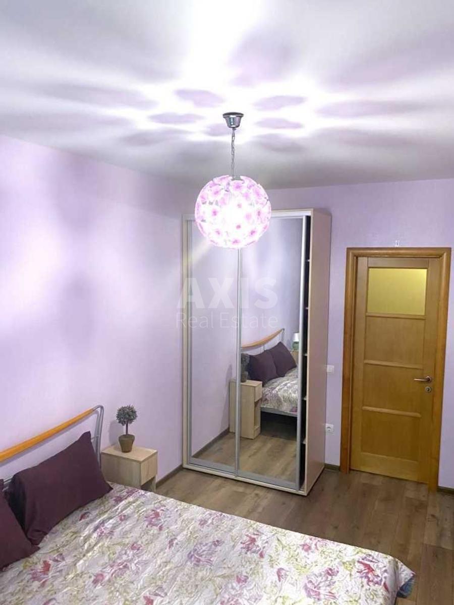 1k apartment vul. Dragomanova 2А3