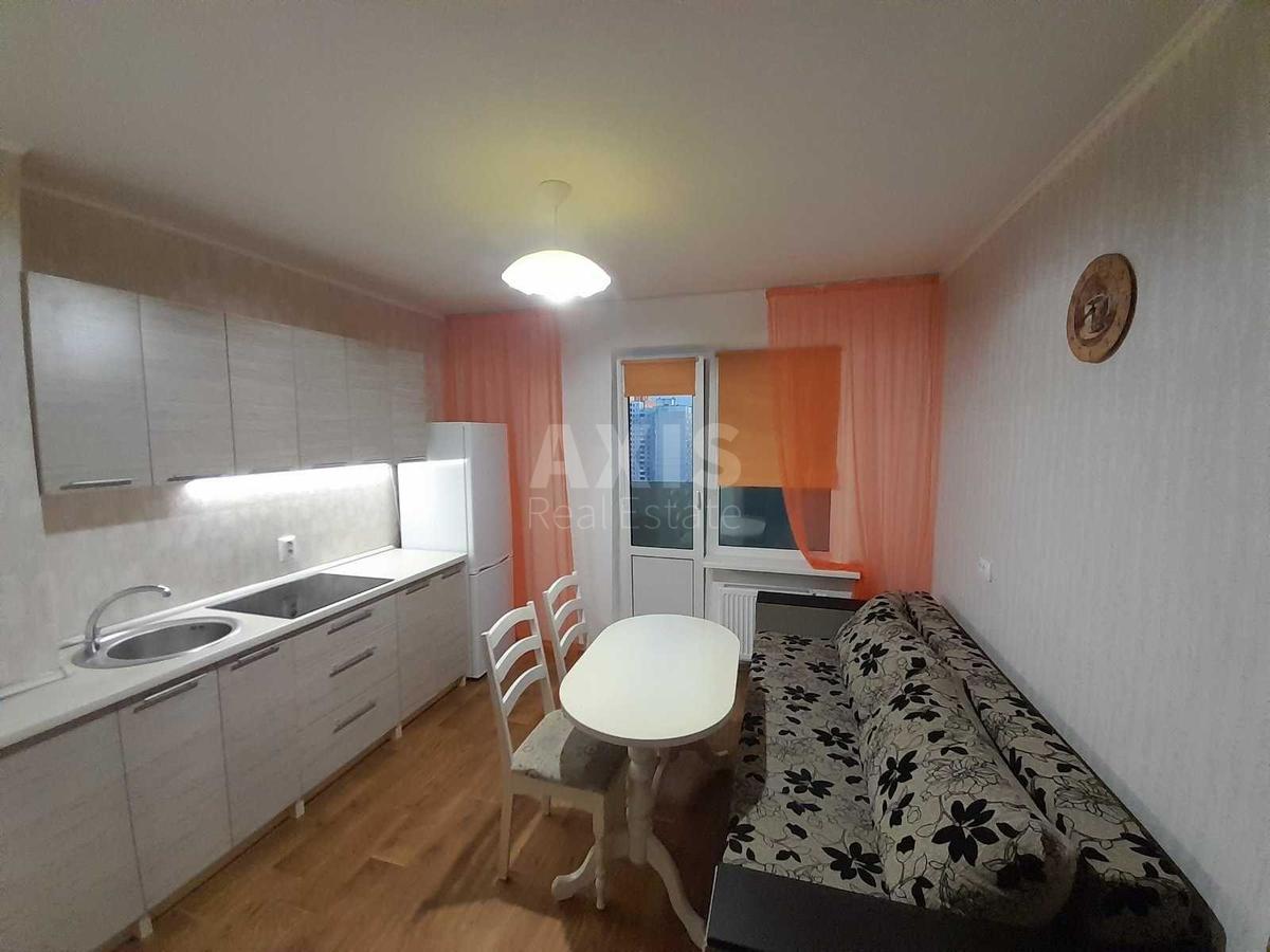 1k apartment vul. Zdolbunivs'ka 13