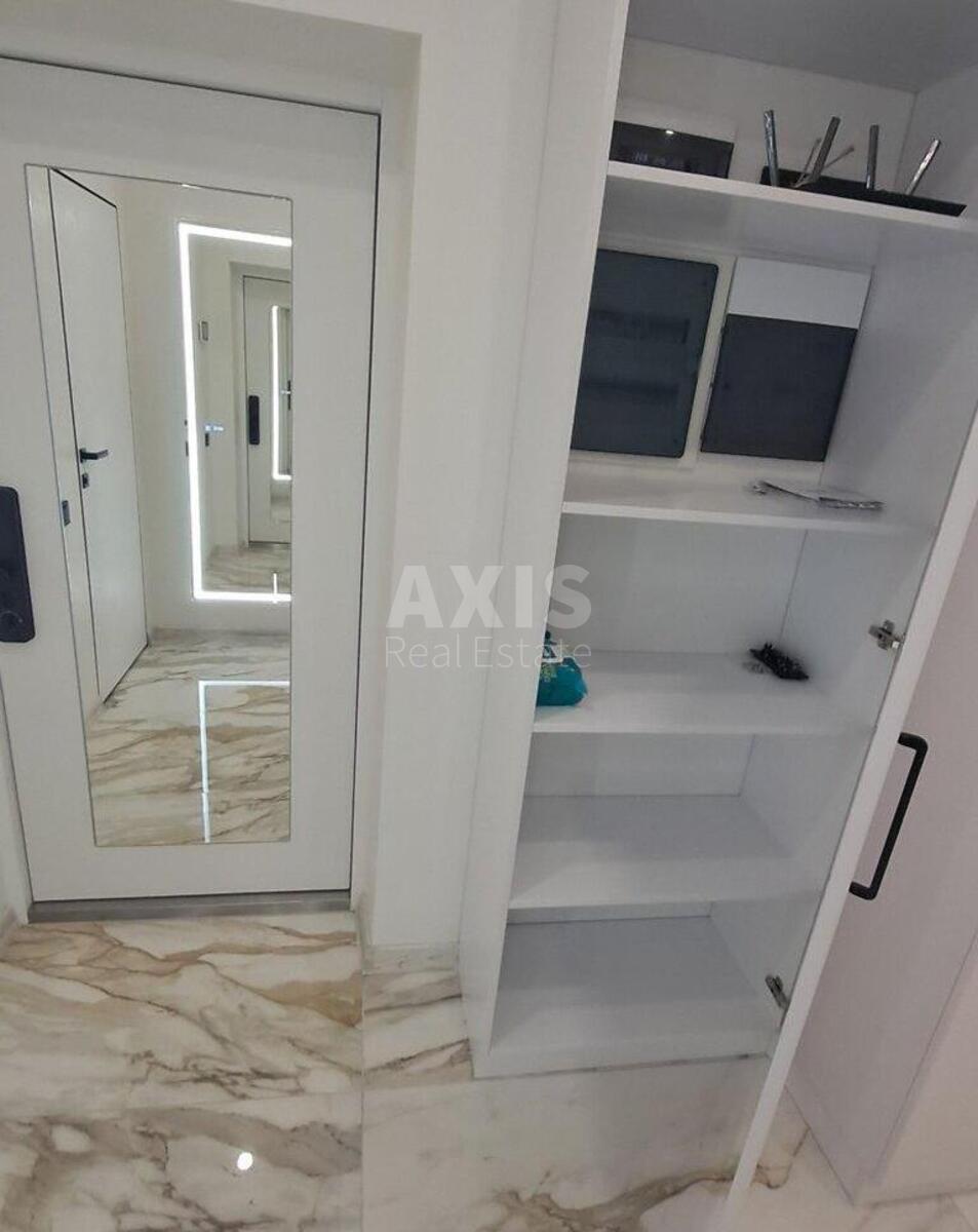 2k apartment vul. Dragomyrova Myhajla 14А7