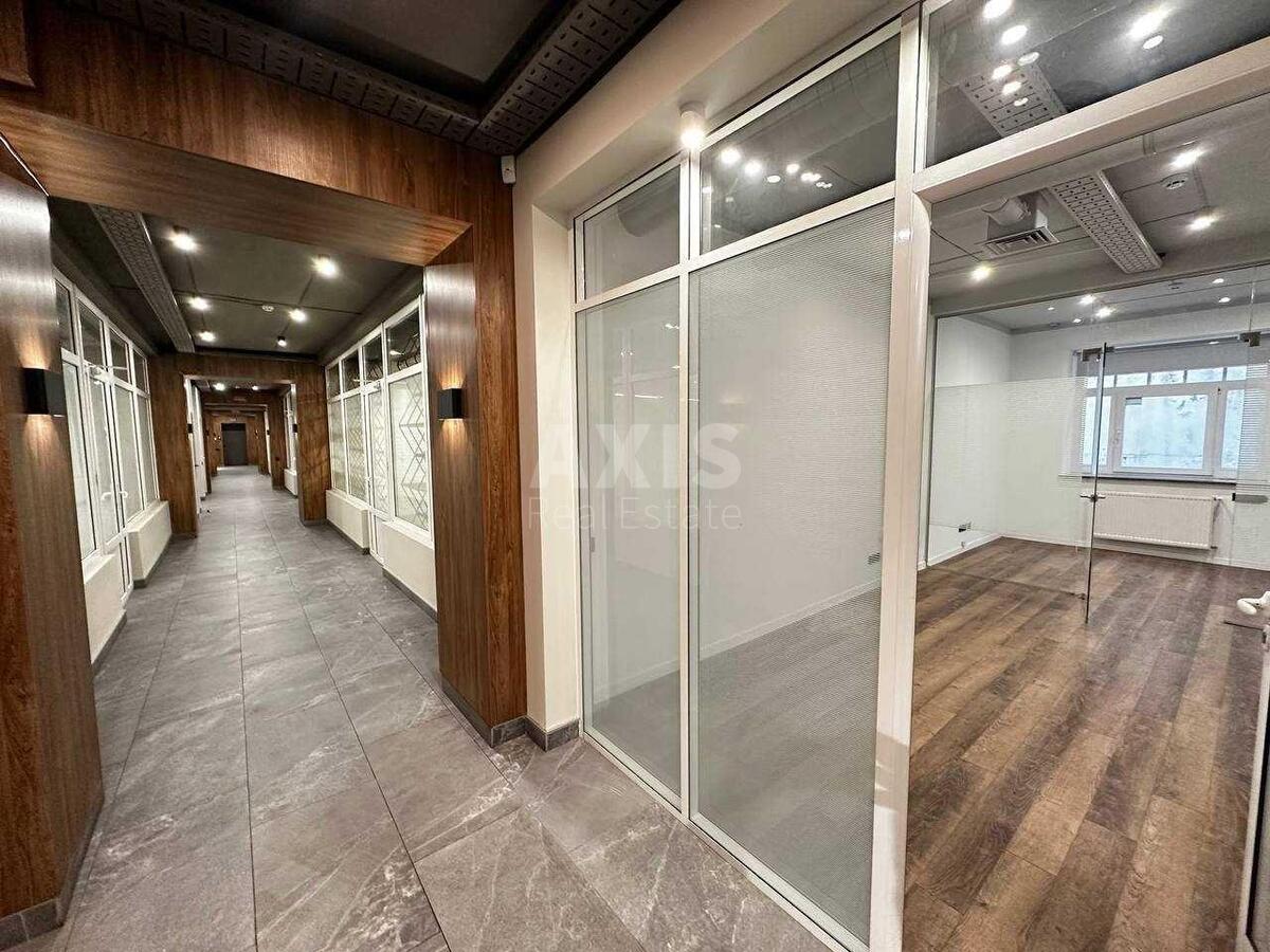 Офис ул. Ирининская 5, 600м210