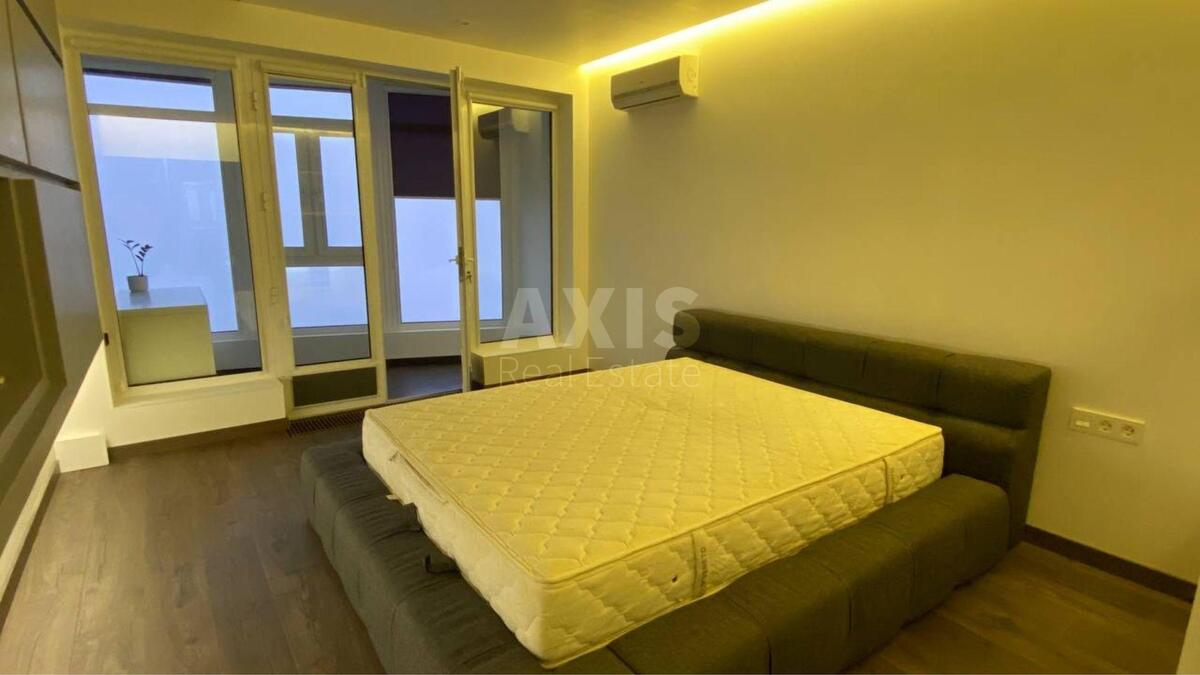 2k apartment vul. Myhajla Maksymovycha 3Г3