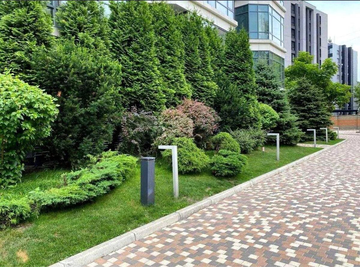 Trade object vul. Strutyns'kogo Sergija 2, 750m2587995