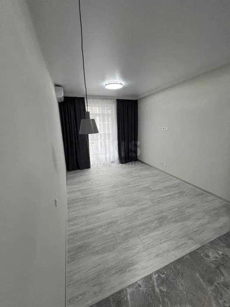 2k apartment vul. Myhajla Maksymovycha 2411