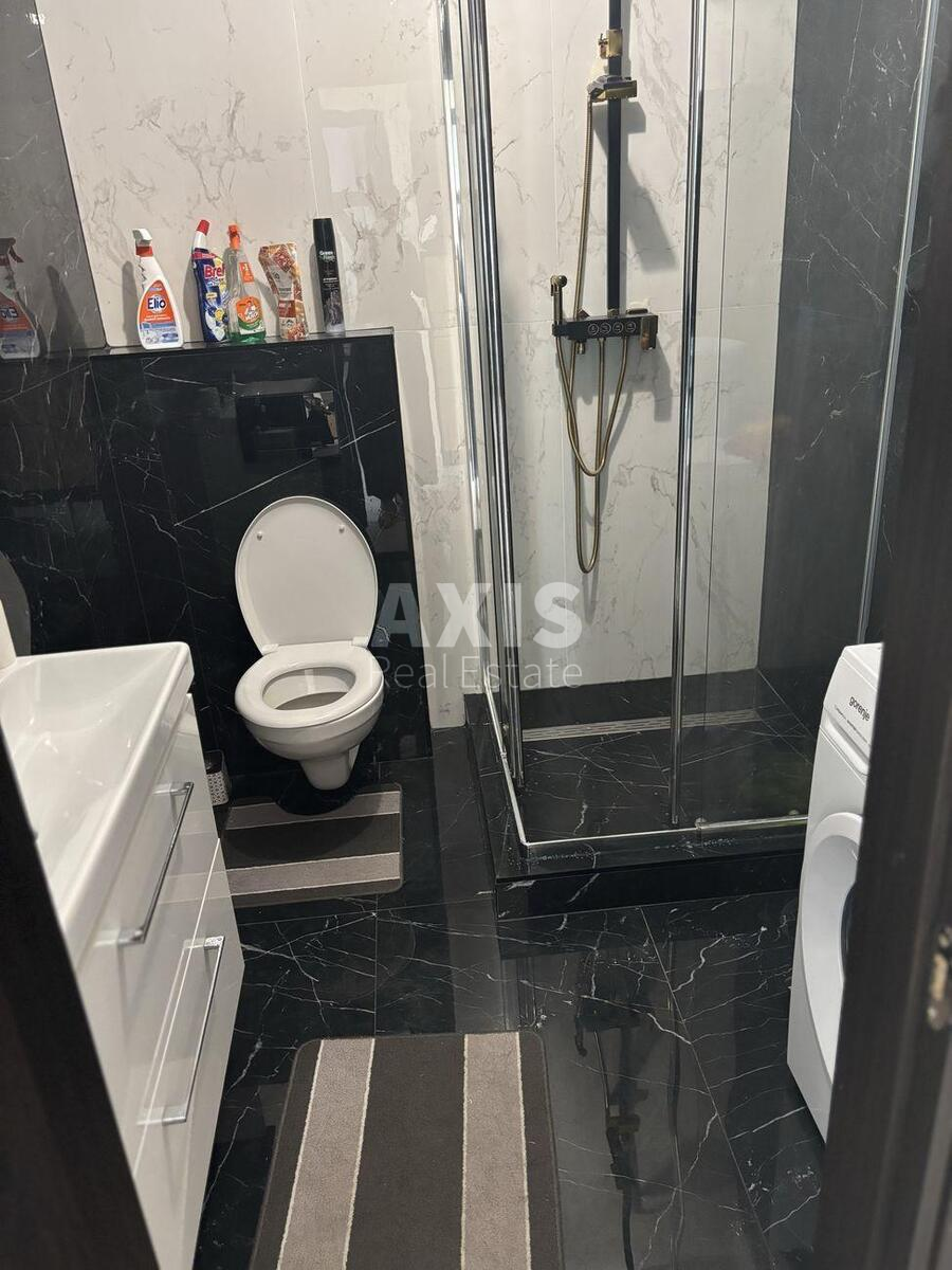 1k apartment pr-t Povitryanykh Syl 56630197