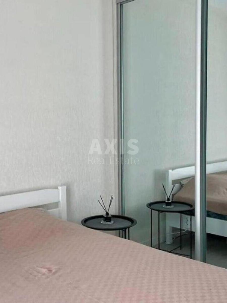 1k apartment vul. Myhajla Maksymovycha 241