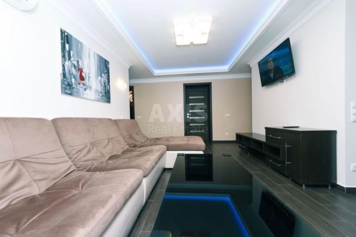 1k apartment bul. Lesi Ukrai'nky 141