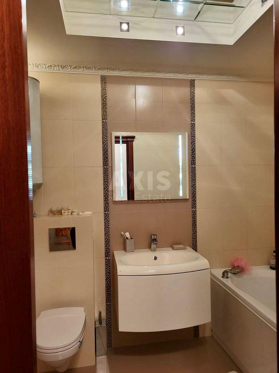 3k apartment vul. Urlivs'ka 305