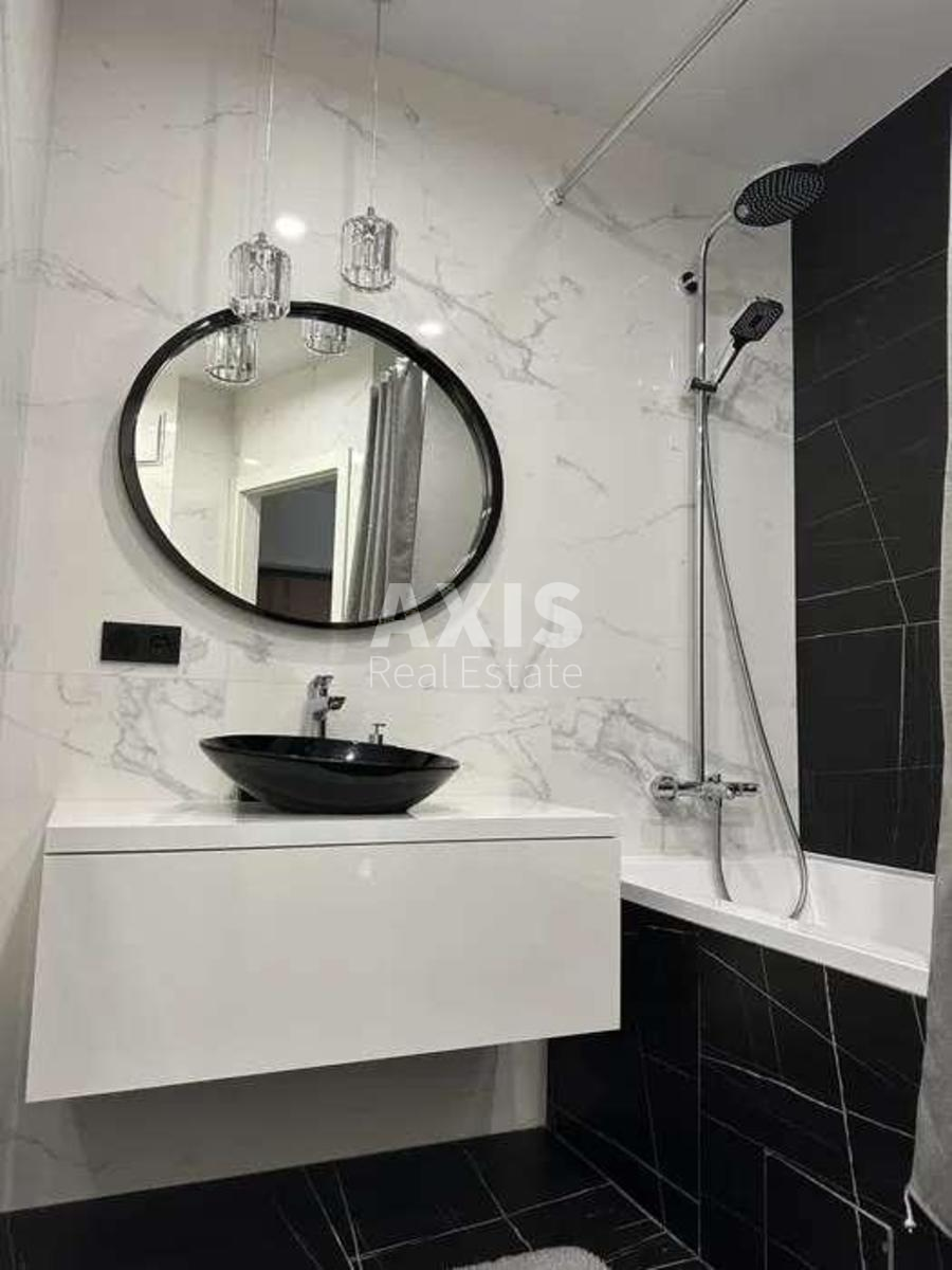2k apartment vul. Lypkivs'kogo Vasylja Mytropolyta 16В5