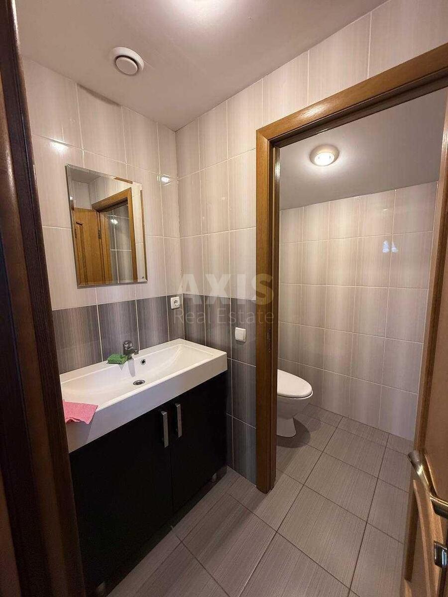 Office vul. Glybochyc'ka 40, 142m23