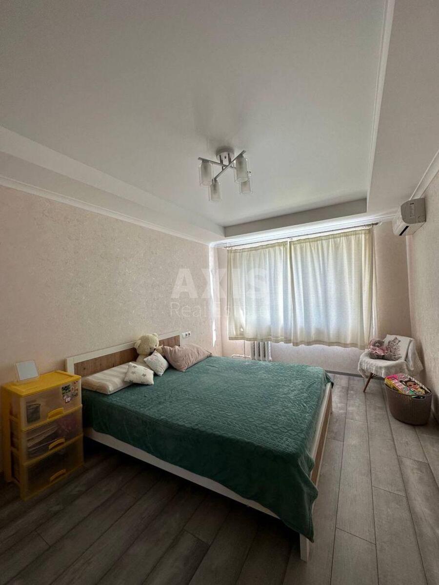 2k apartment vul. Miljutenka 42А1