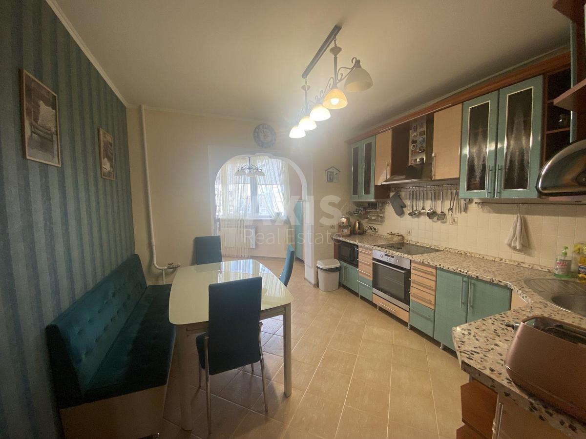 3k apartment vul. Myloslavs'ka 31В