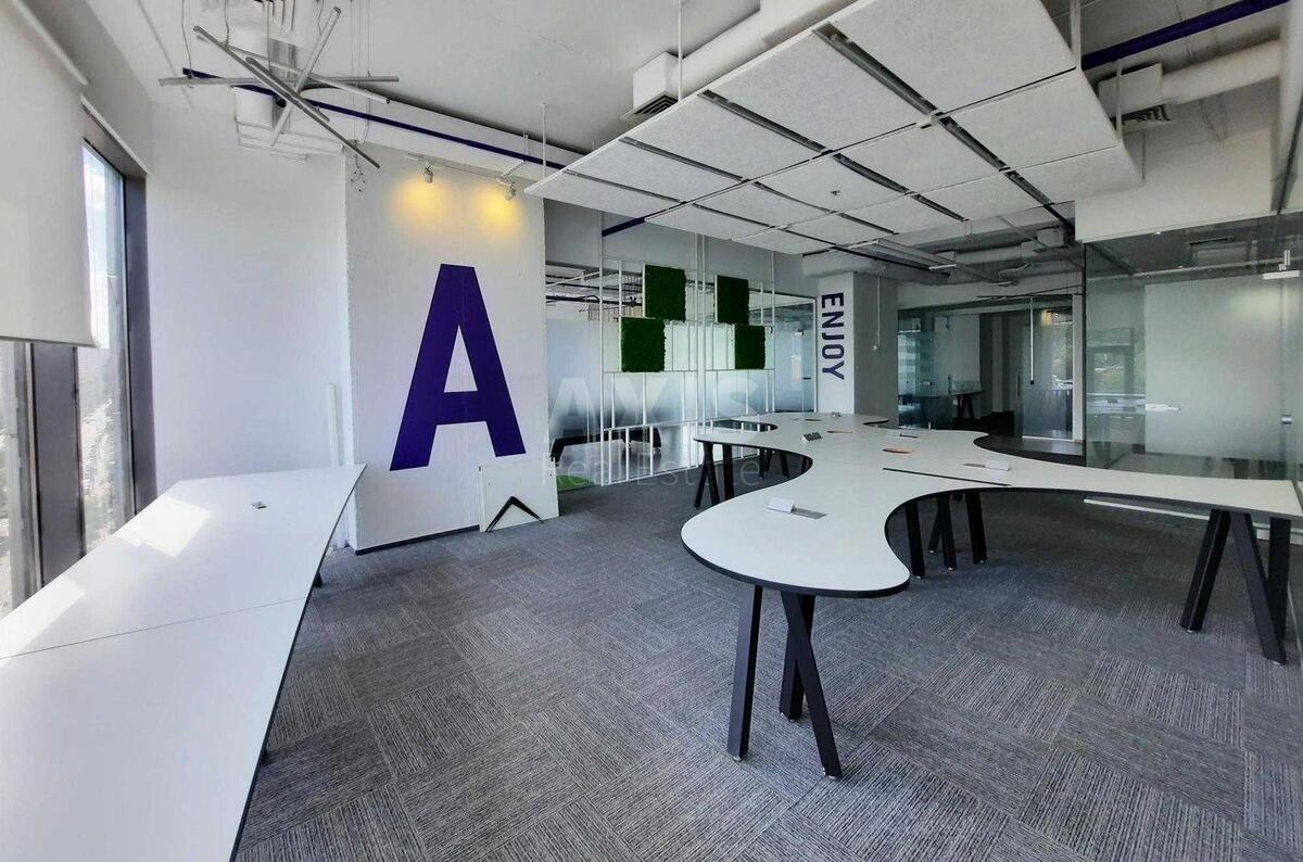 Office pl. Sportyvna 1А, 208m25