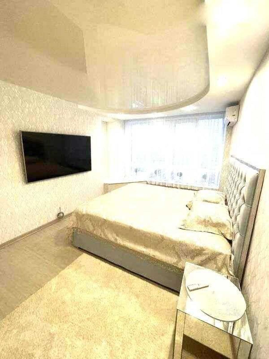 1k apartment vul. Serafymovycha 101