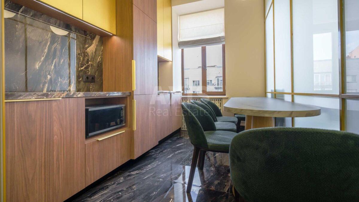 Office vul. Velyka Vasyl'kivs'ka 43, 120m2566037
