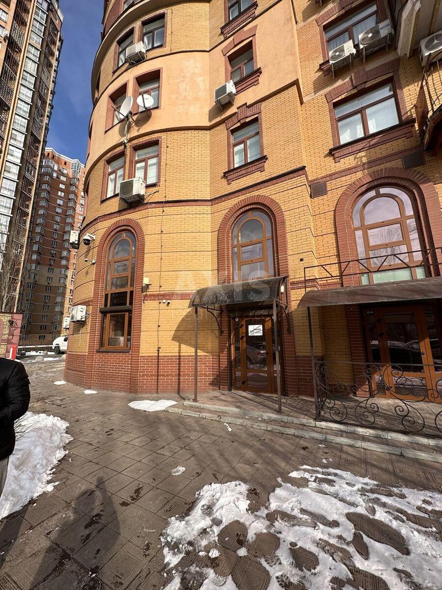 Office vul. Rustaveli Shota 30Б, 180m2