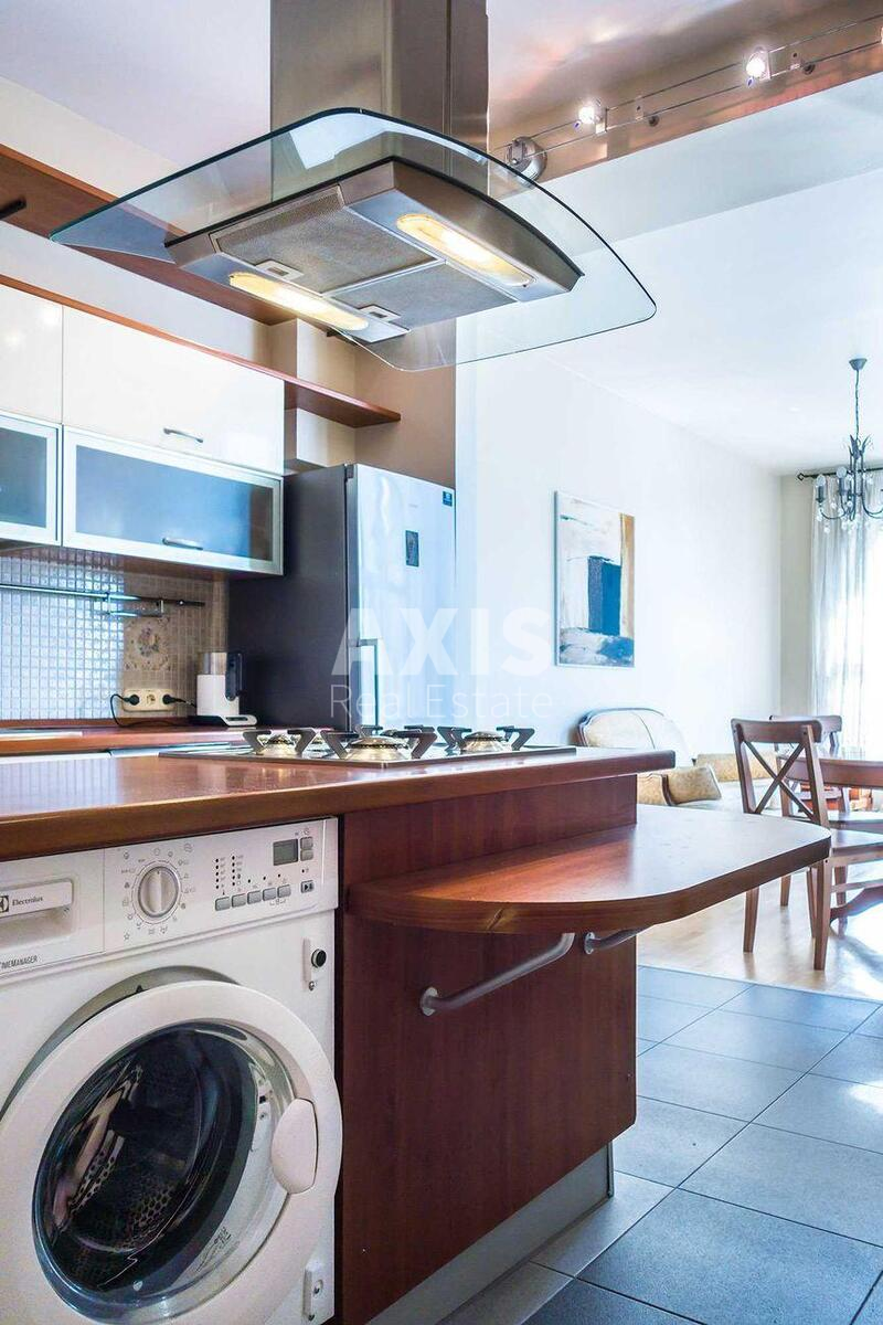 4k apartment vul. Sofii'vs'ka 16/168