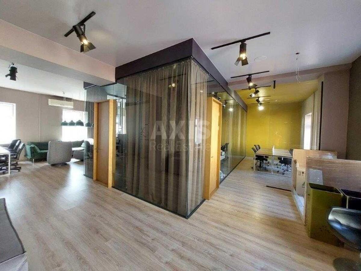Office vul. Verhnij Val 16, 210m257540