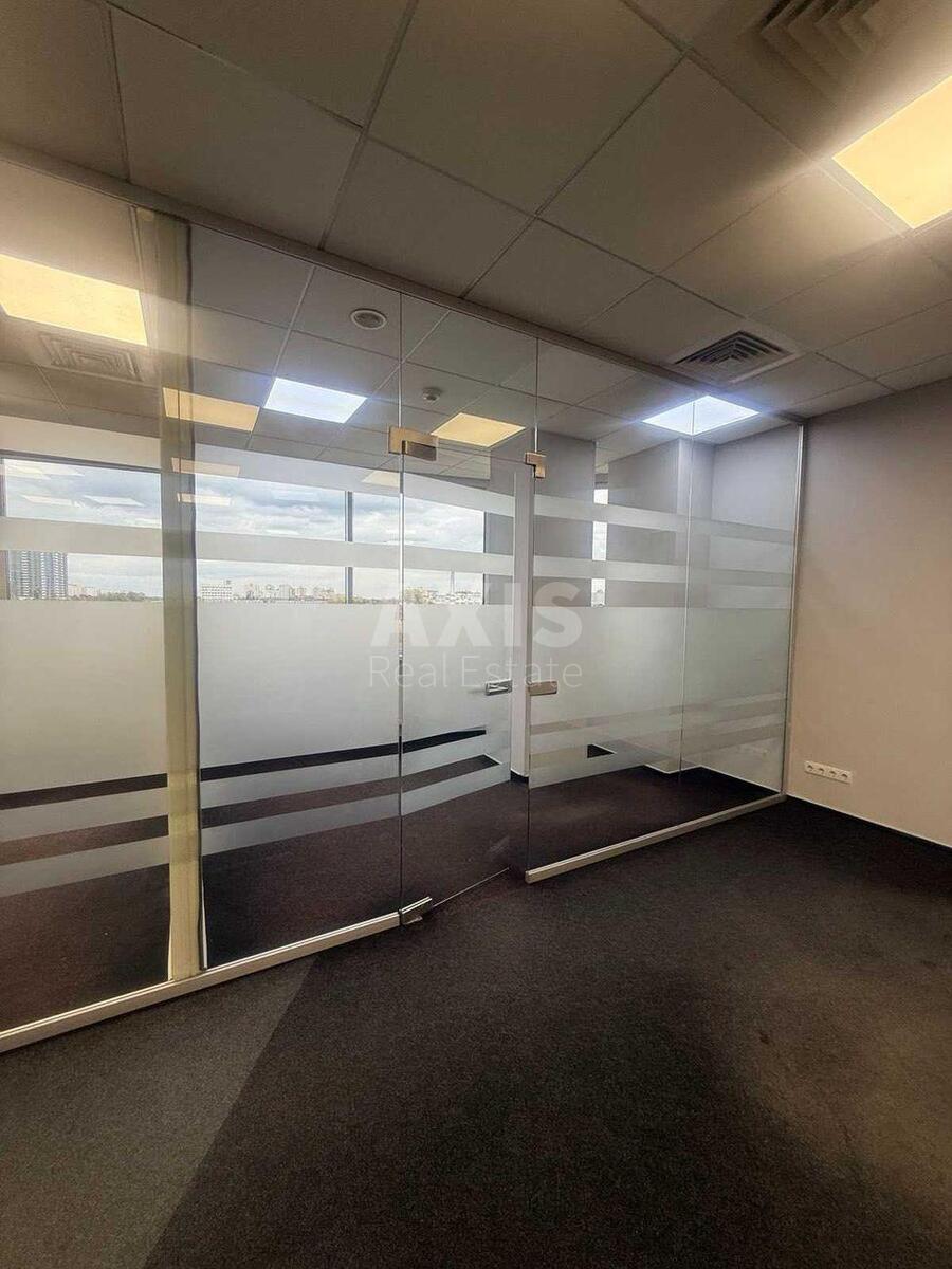 Office vul. Sverstjuka Jevgena 11Б, 72m262001