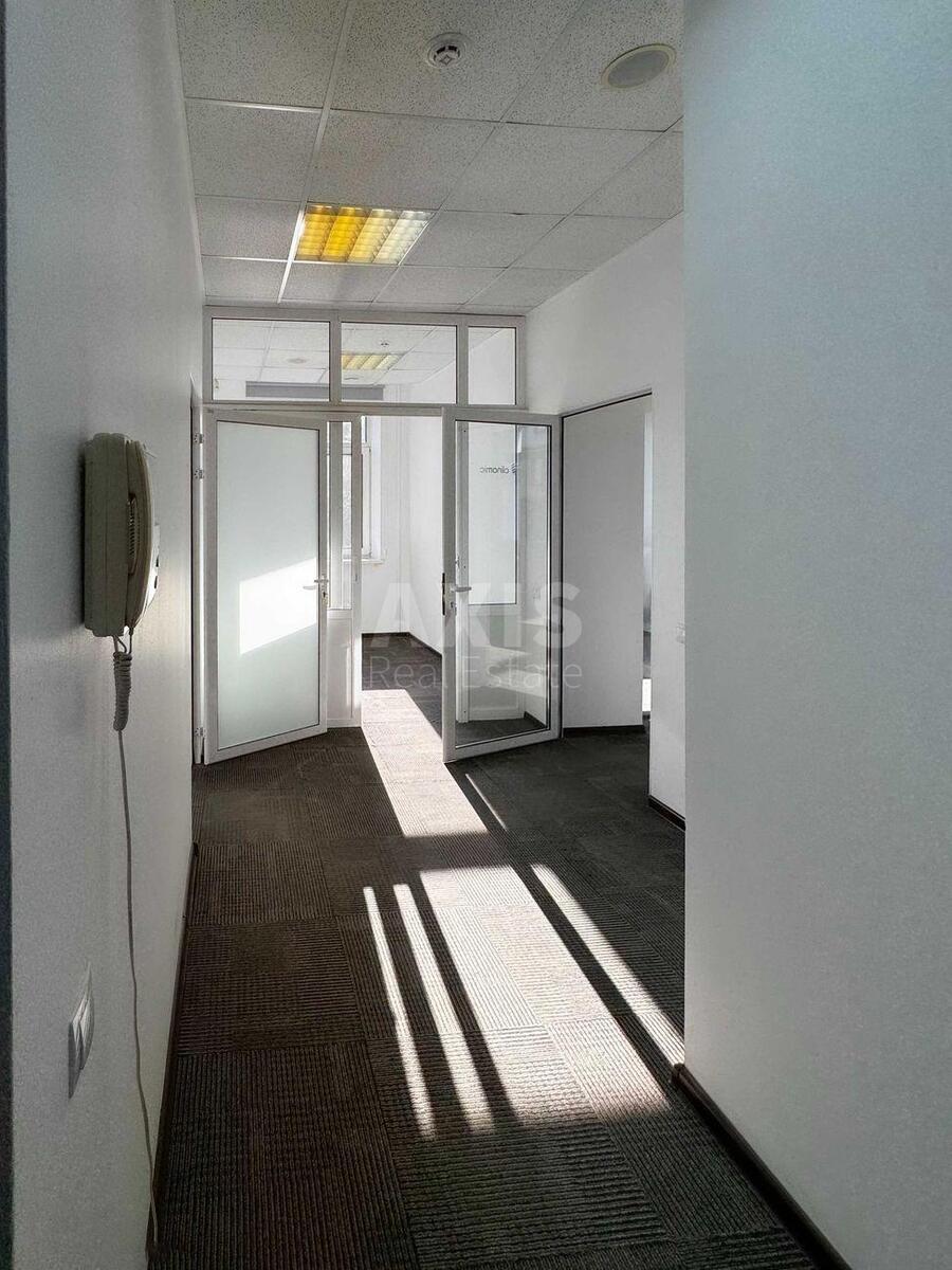 Office vul. Pymonenka Mykoly 13, 446m2