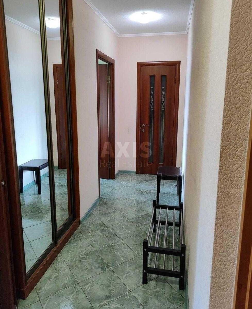2к квартира пр-т Голосеевский 303