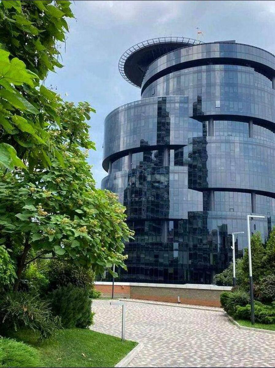Trade object vul. Strutyns'kogo Sergija 2, 750m2587996