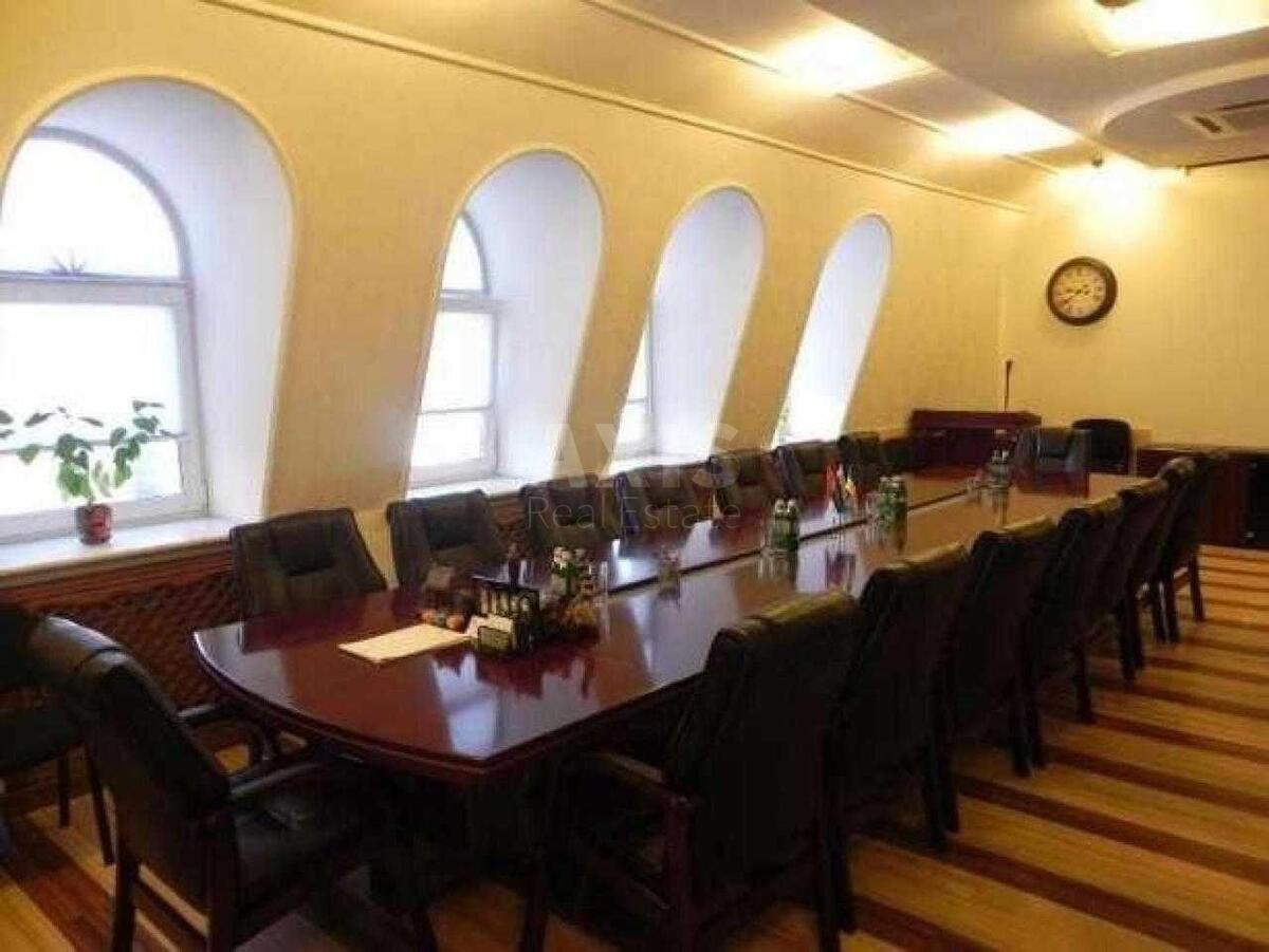 Office vul. Saksagans'kogo 67Б, 1780m2589332