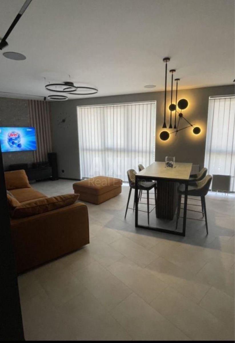 3k apartment vul. Lypkivs'kogo Vasylja Mytropolyta 16Г3