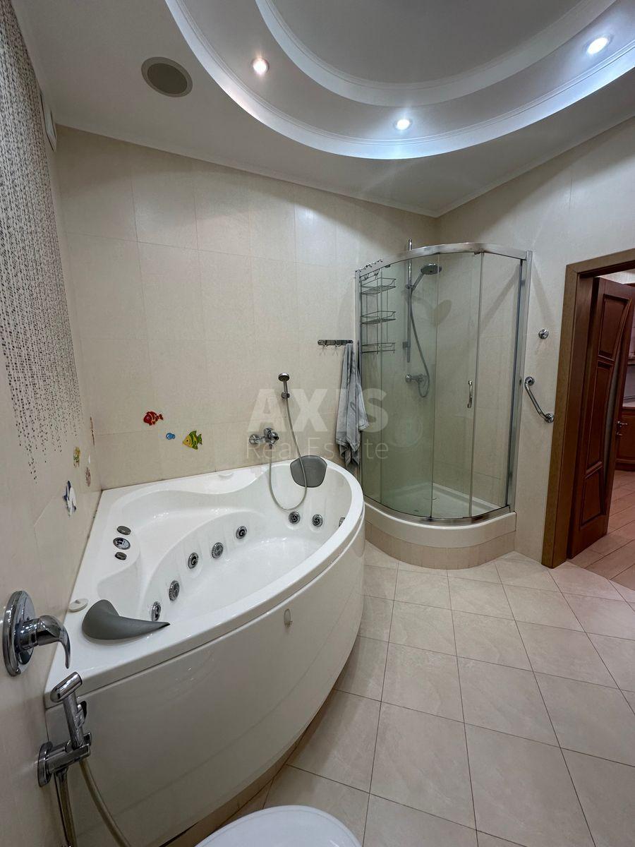 3k apartment vul. Staronavodnyc'ka 6Б6