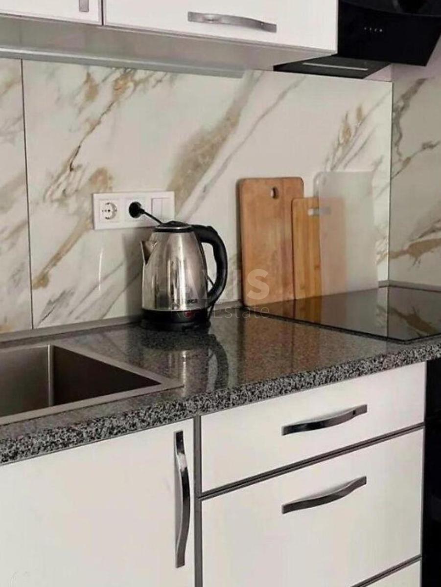 1k apartment vul. Myhajla Maksymovycha 242