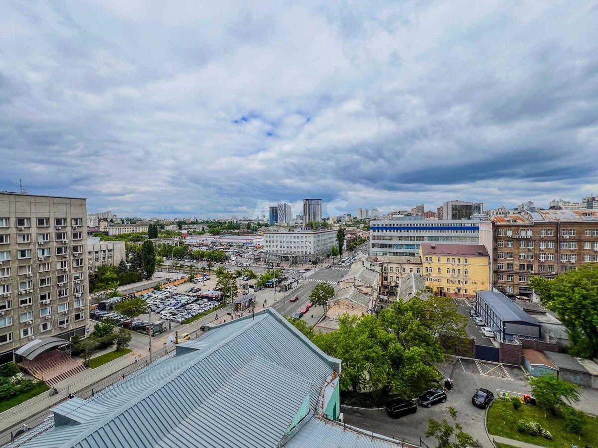 2k apartment vul. Zhyljans'ka 1185