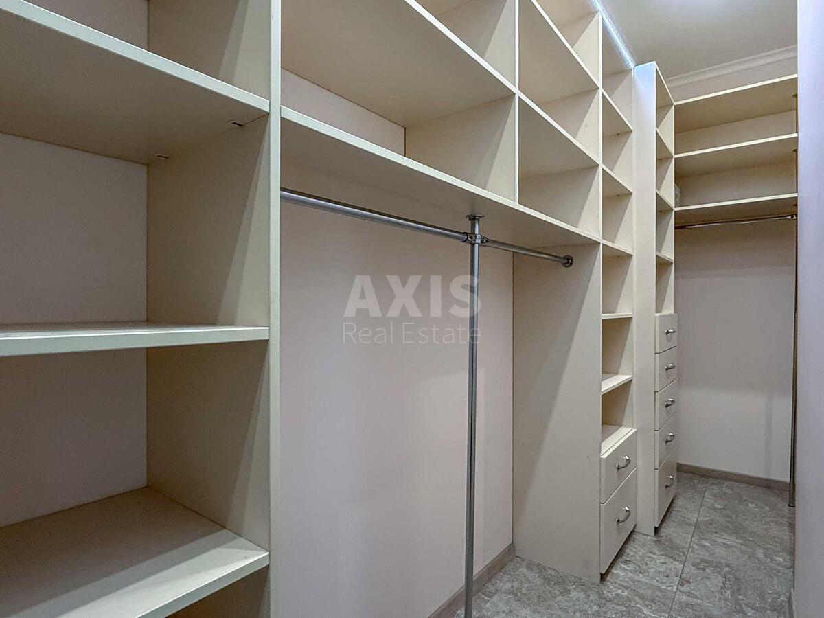 4k apartment uzv. Klovs'kyj 7А5637914