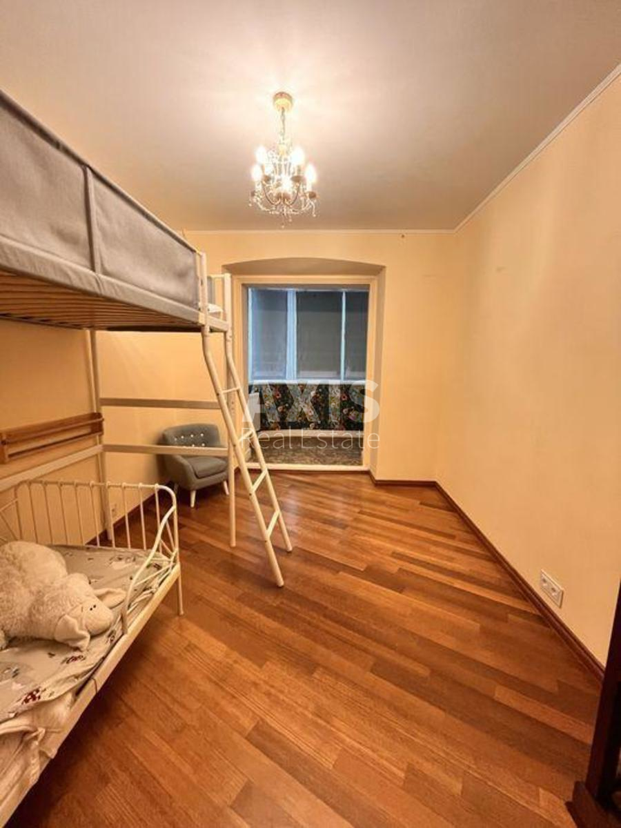 3k apartment vul. Ahmatovoi' Anny 3а3