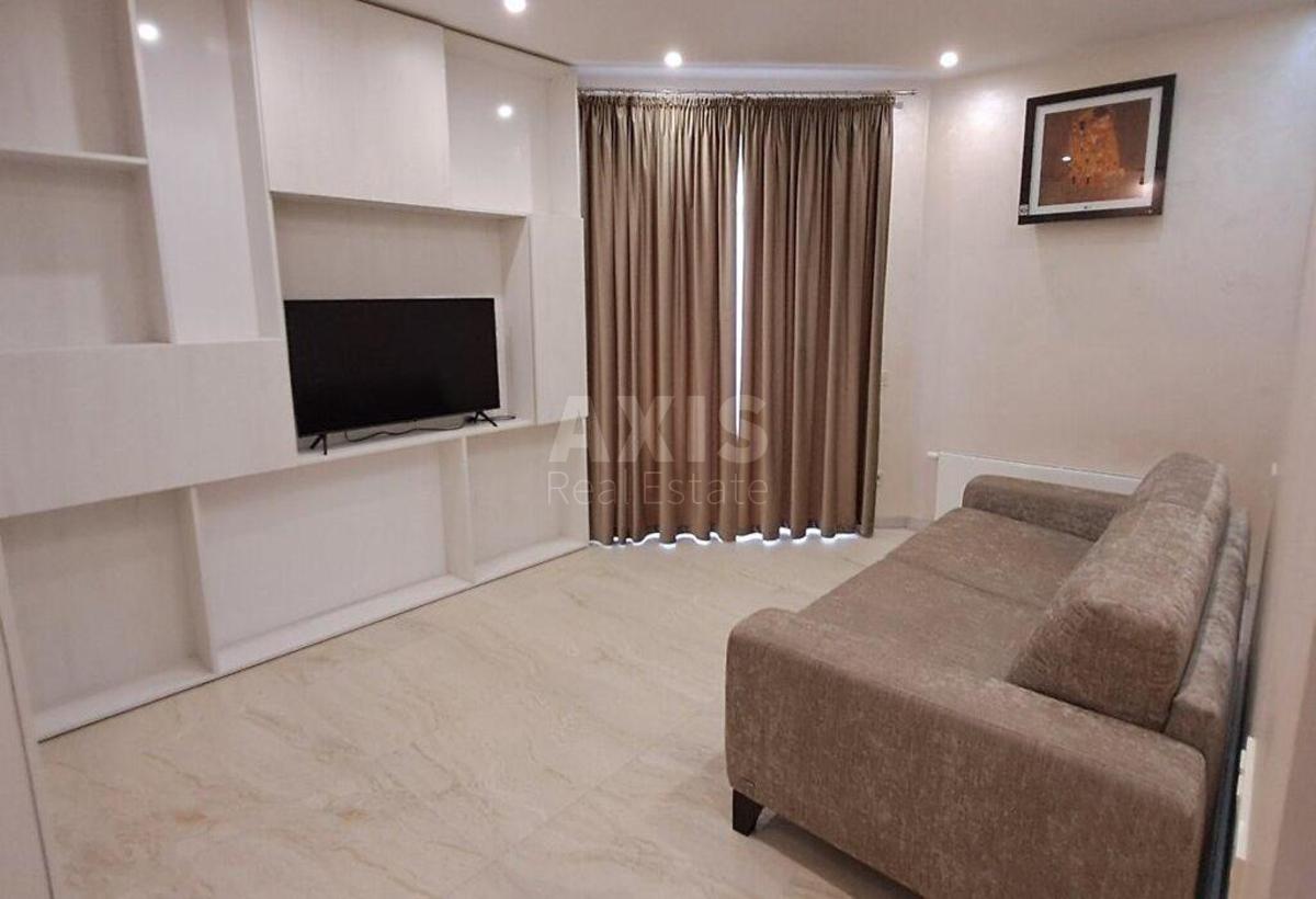 5k apartment vul. Dmytrivs'ka 451