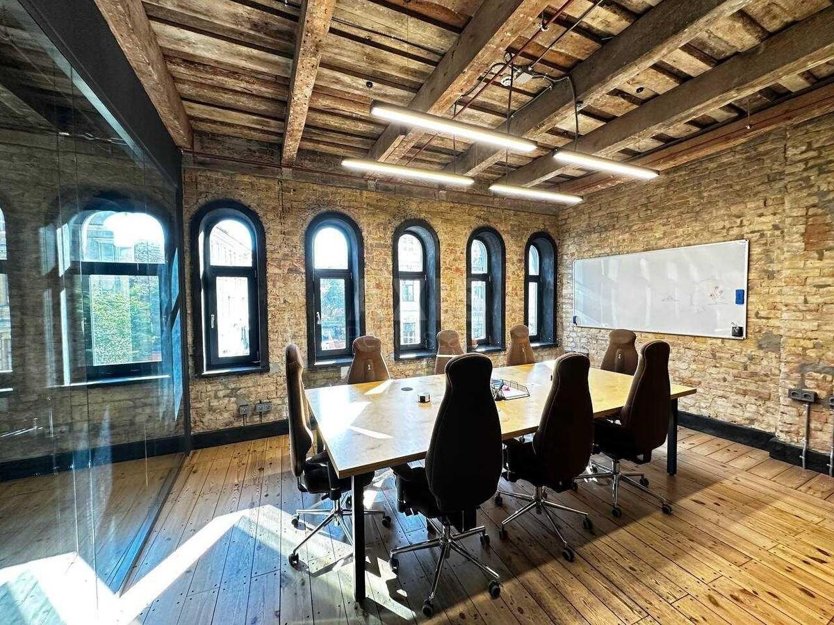 Office vul. Bul'varno-Kudrjavs'ka 42, 510m25