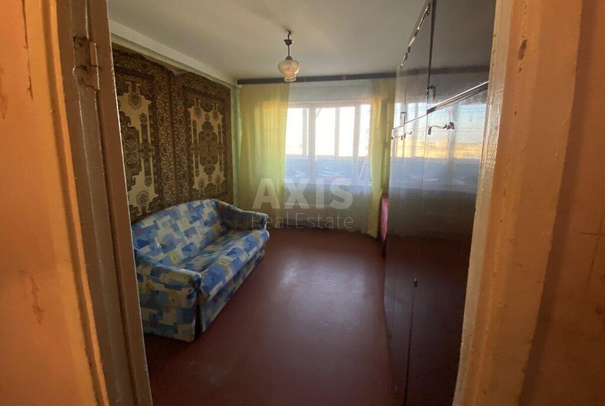 2k apartment vul. Symyrenka 13/12